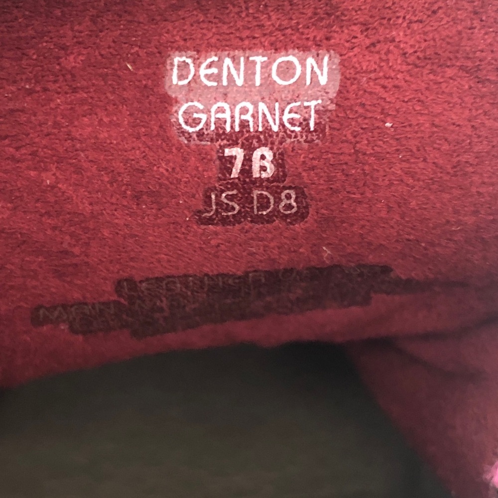 Earth Size 7 Denton Red Suede Studs Stars Mule - Picture 6 of 6